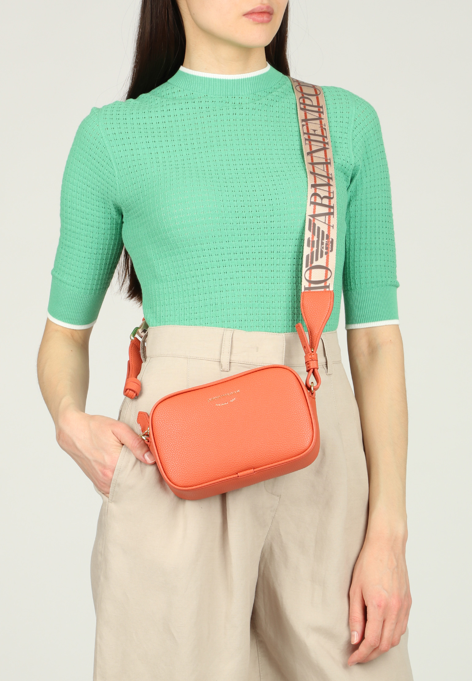 картинка Сумка EMPORIO ARMANI от магазина Одежда+