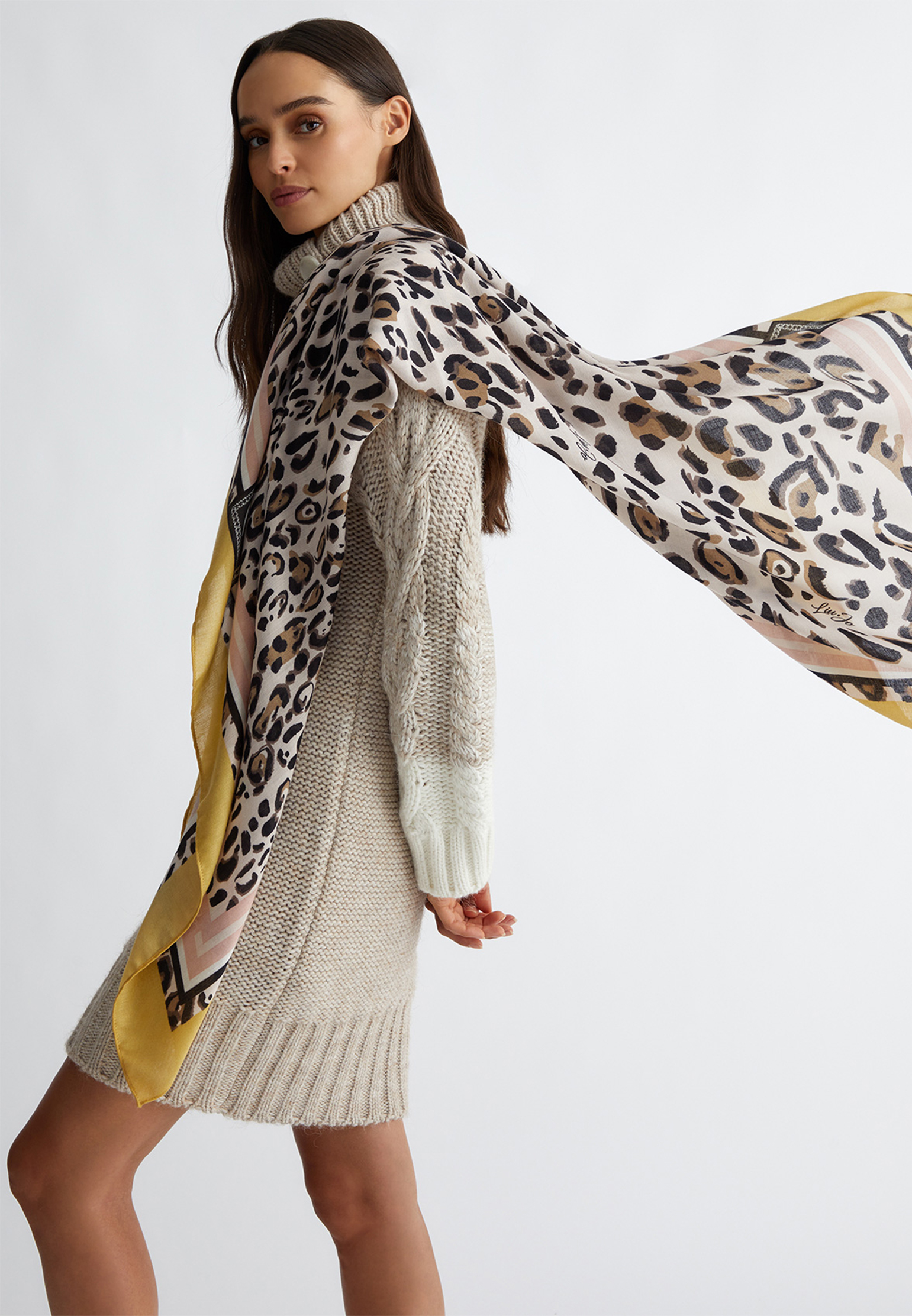 картинка Платок LIU JO от магазина Одежда+