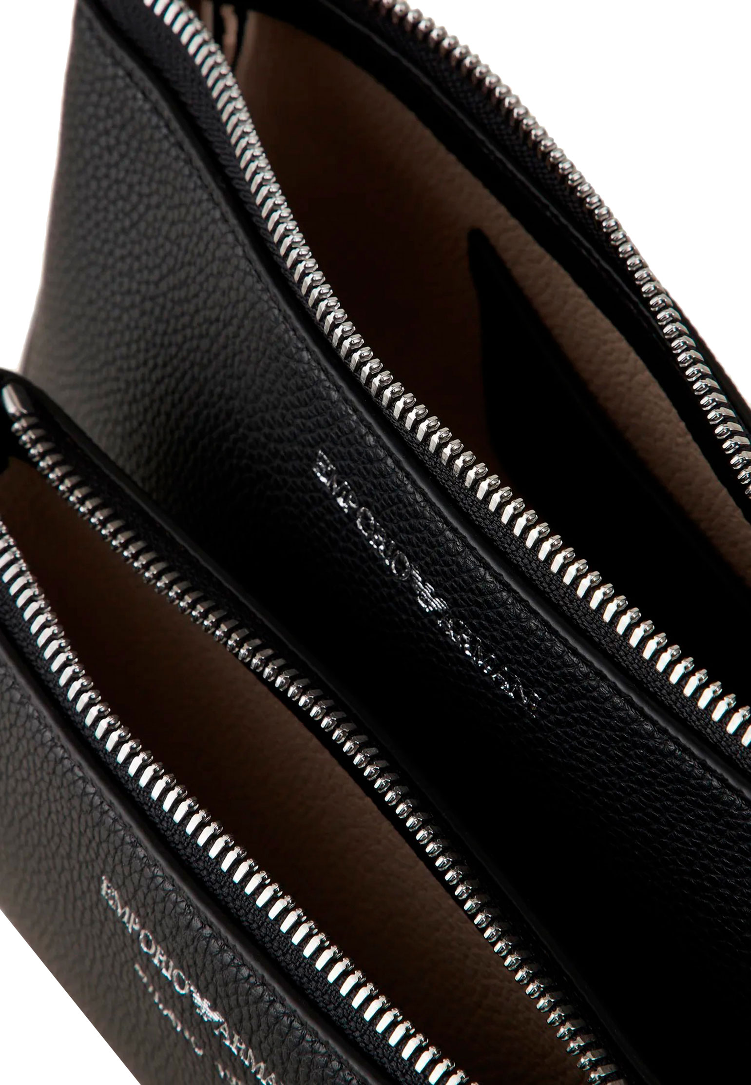 картинка Сумка EMPORIO ARMANI от магазина Одежда+