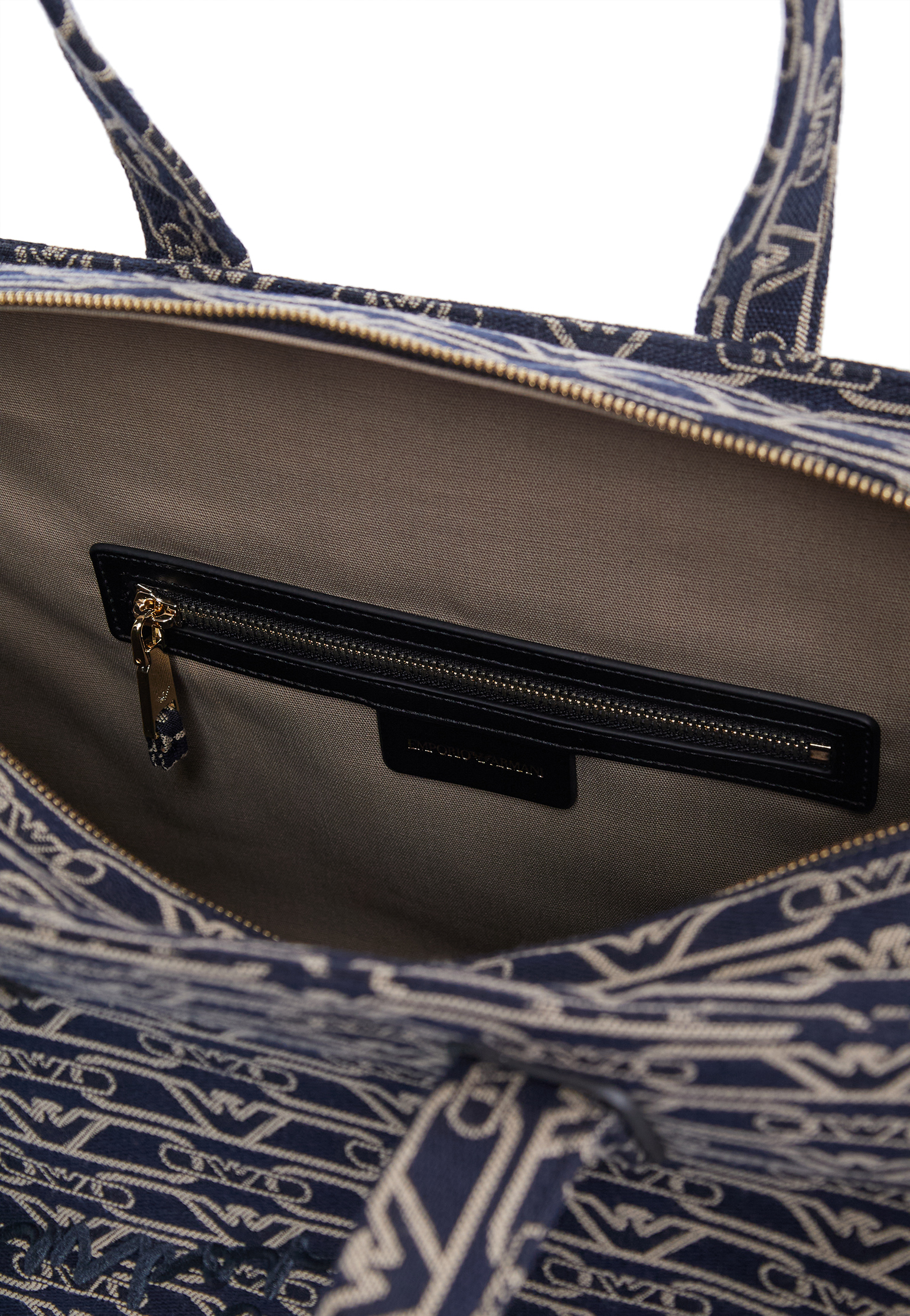 картинка Сумка EMPORIO ARMANI от магазина Одежда+